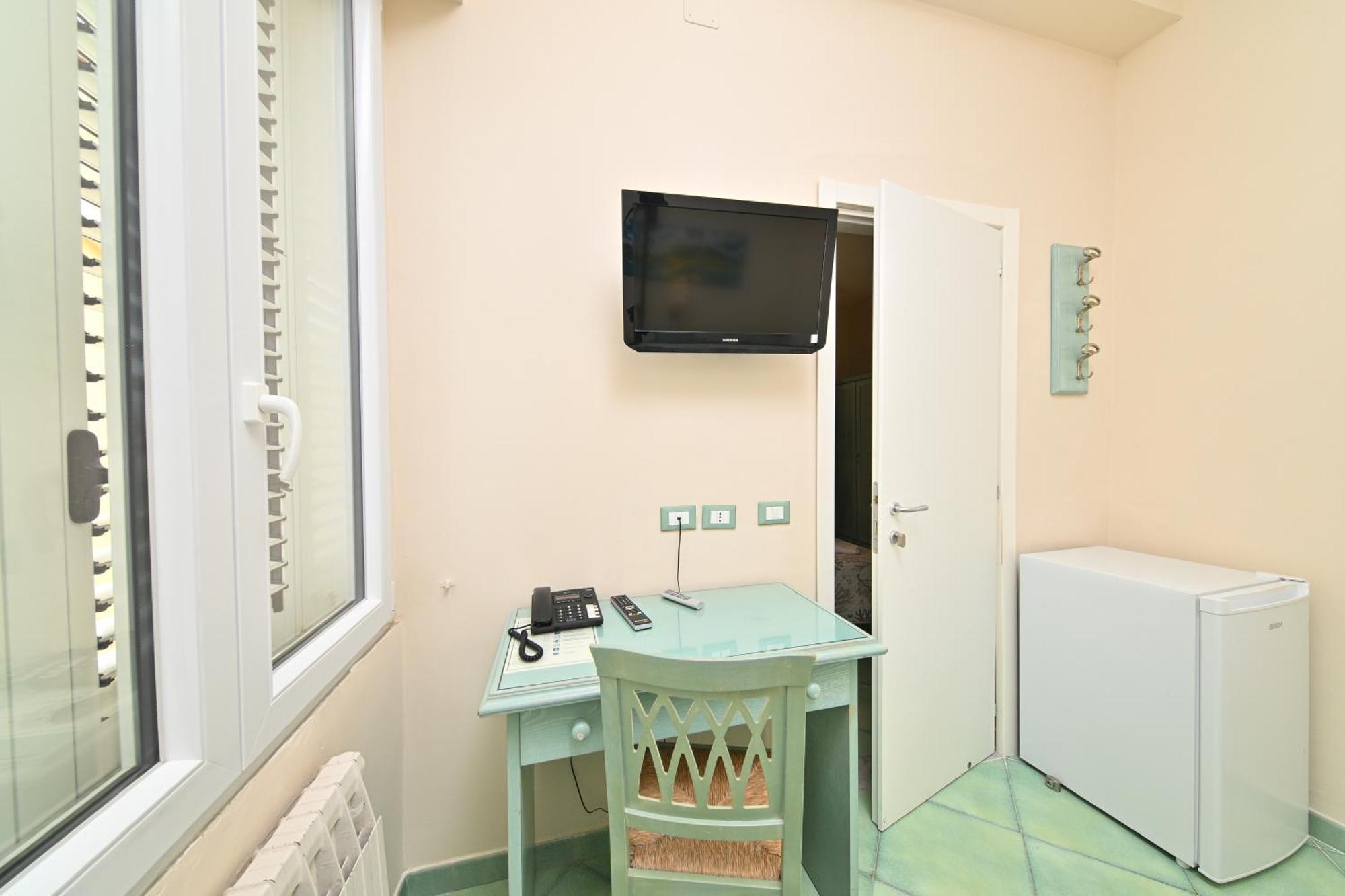 Albergo Atlantic Ischia Exterior photo